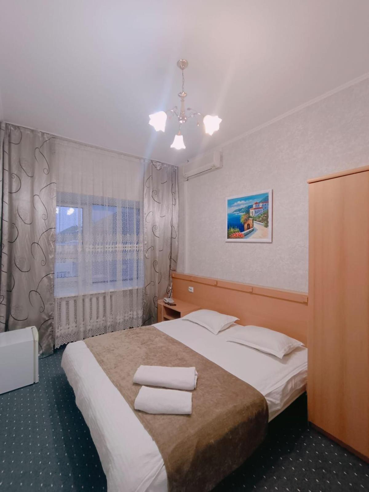 Altyn-adam Hotel 3*